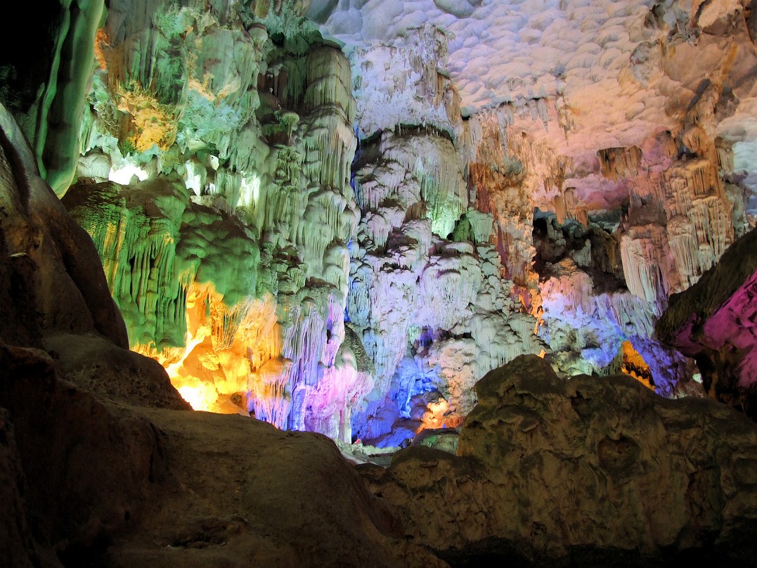 Halong-Bucht - Hang Dau Go-Höhle