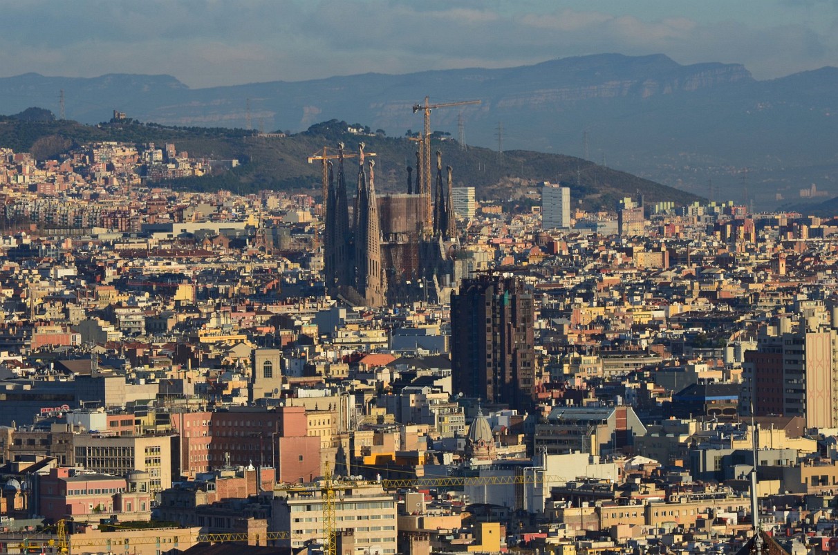 Blick vom Montjuïc auf Sagrada Familia