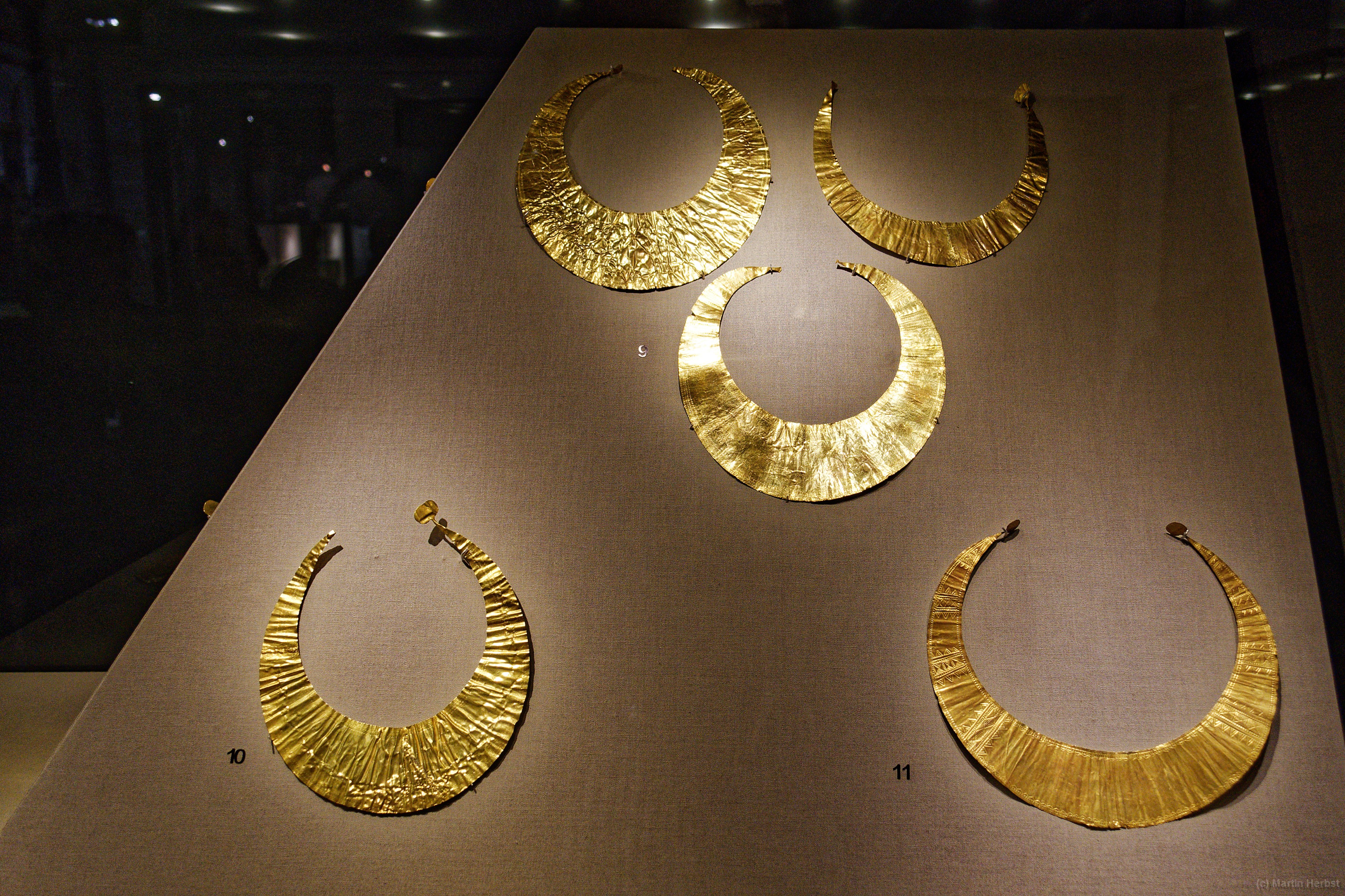 Nationalmuseum für irische Archäologie Goldschmuck, ca. 2000 v. Chr.