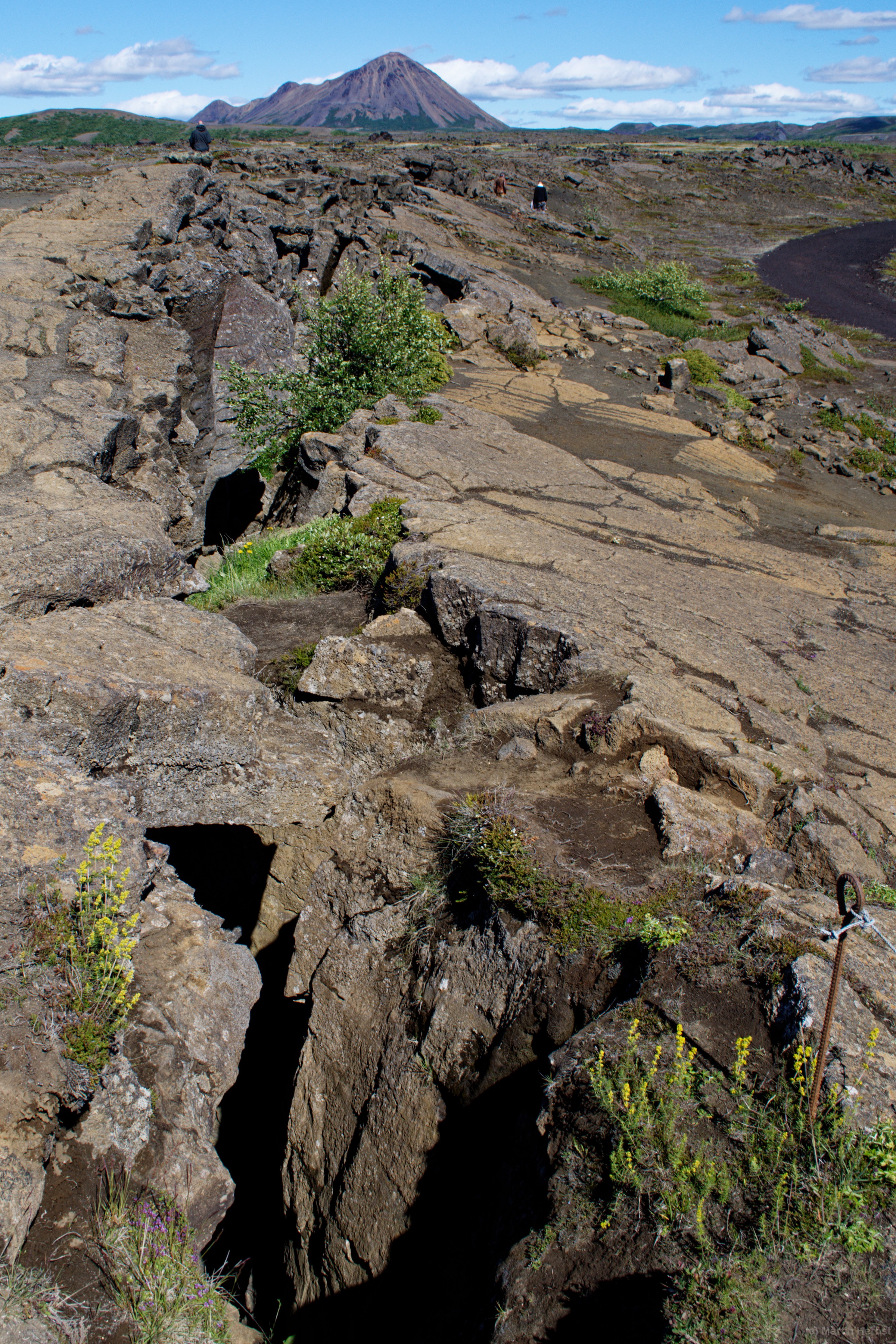 Verwerfungszone über der Höhle Grjótagjá 