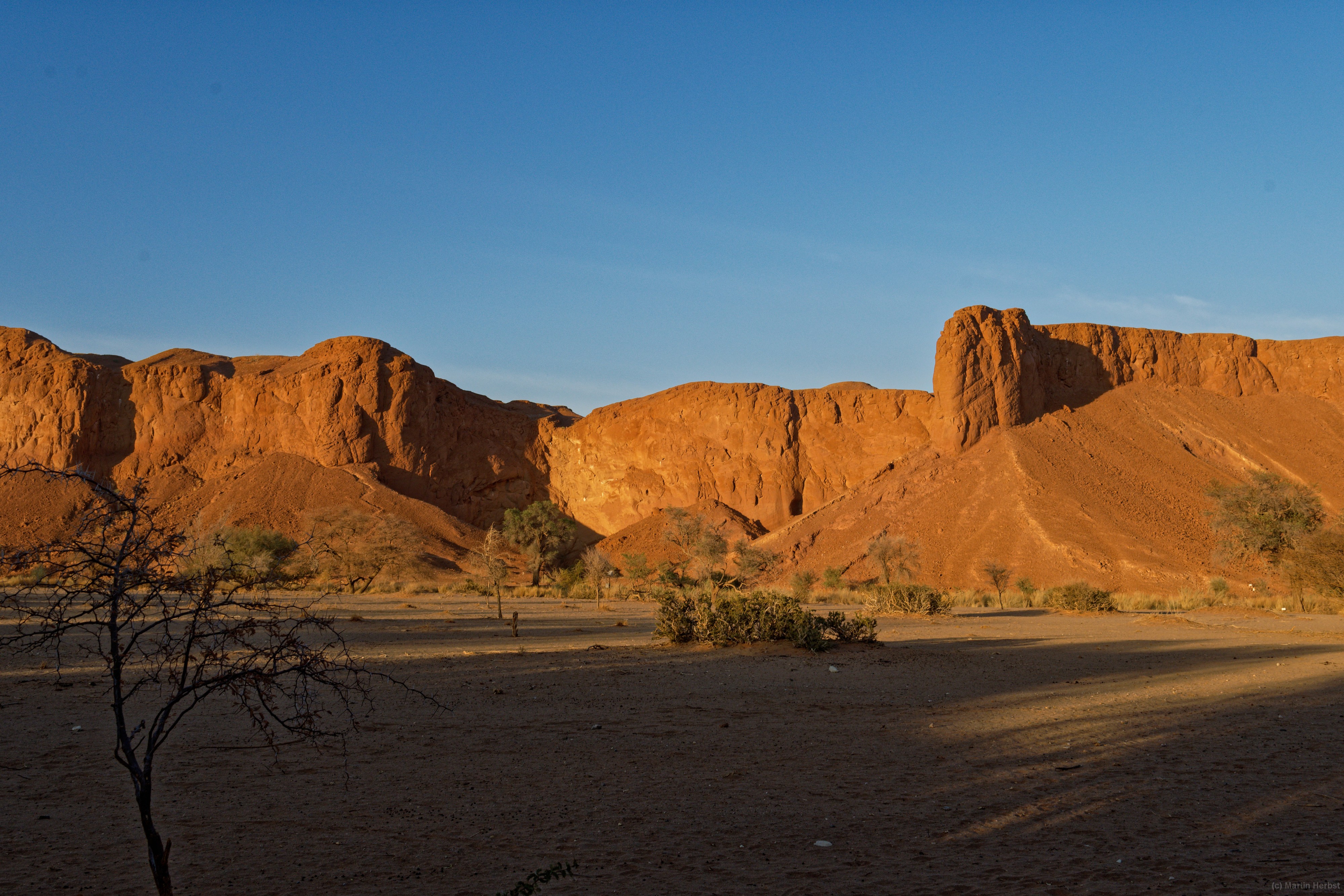 Namib Desert Lodge - Versteinerte Dünen 