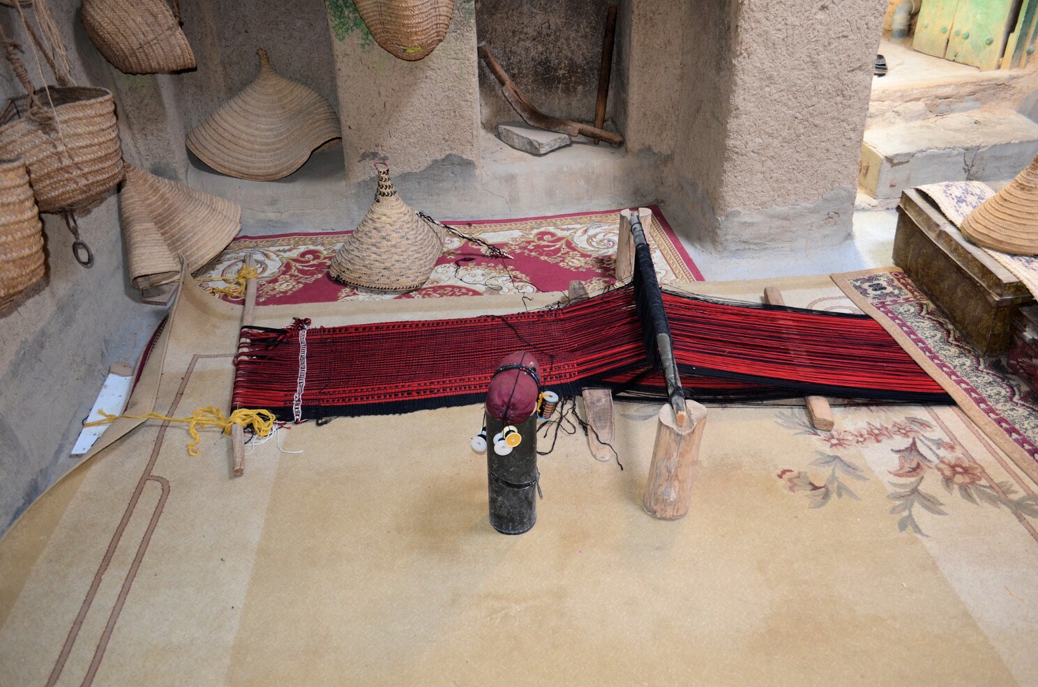 Al-Hamra - Im Innern eines Lehmhauses