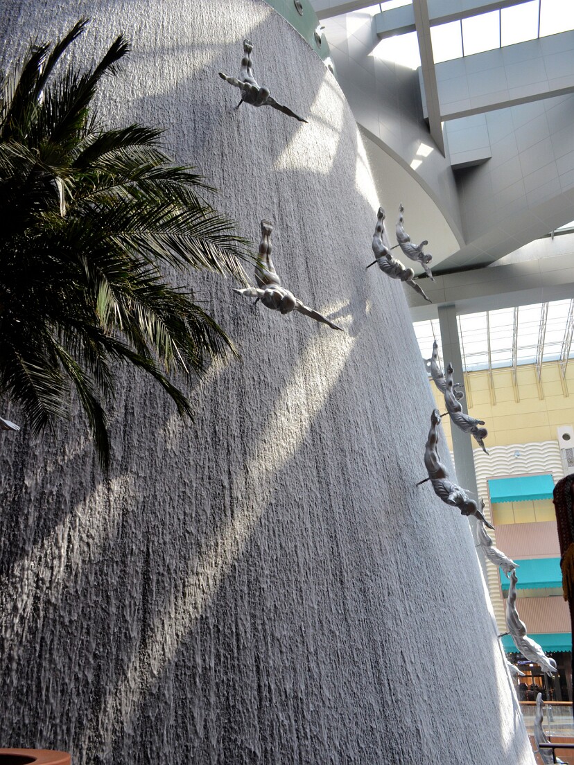 Dubai - Wasserfall in der Dubai Mall