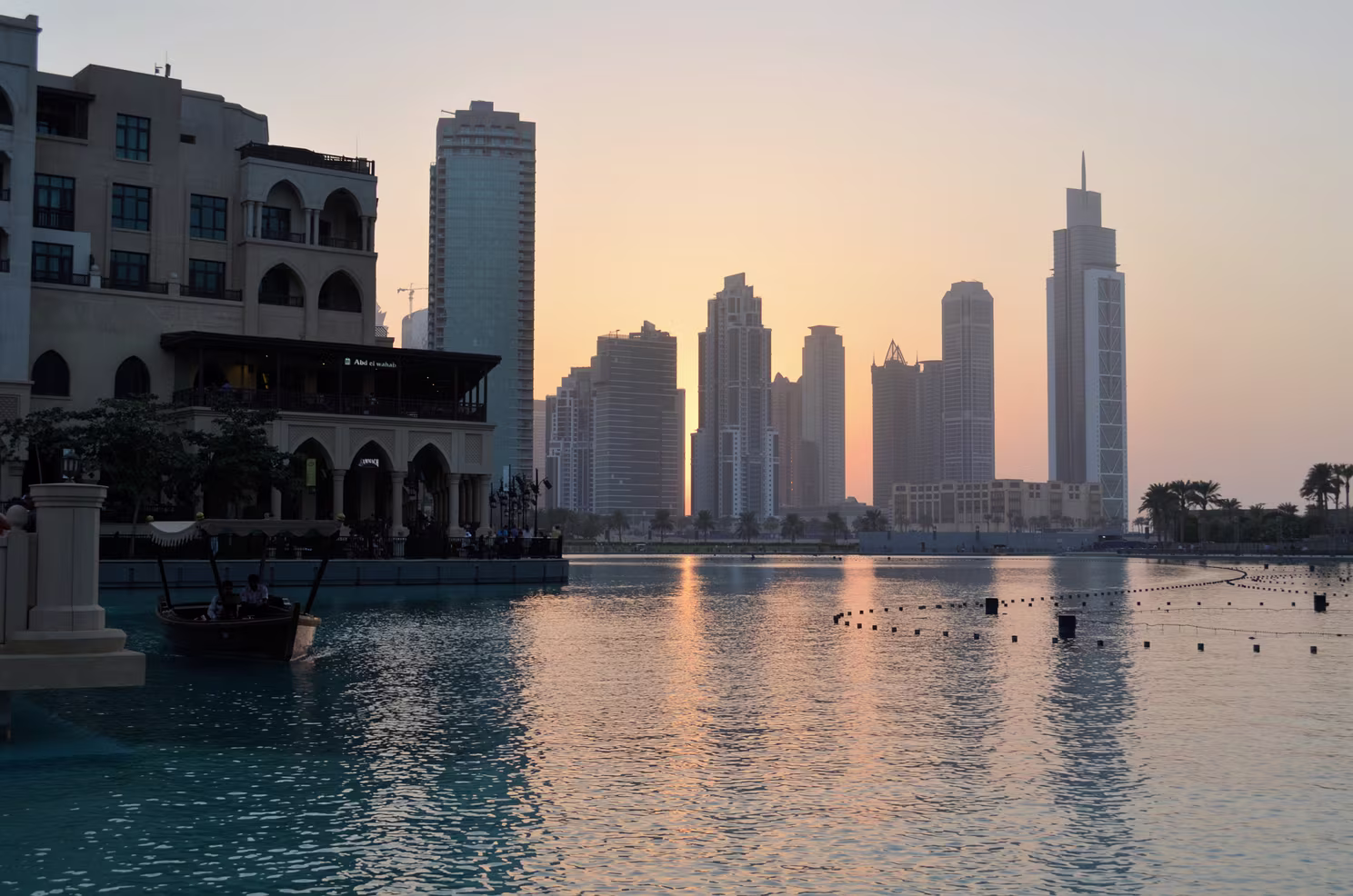 Dubai - Financial Centre am Abend