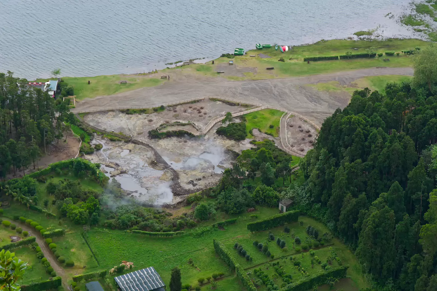 São Miguel: Fumarolen an der Lagoa das Furnas
