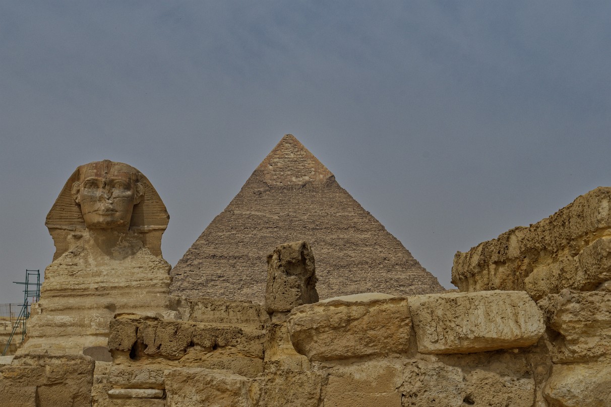 Gizeh - Sphinx mit Chefren-Pyramide