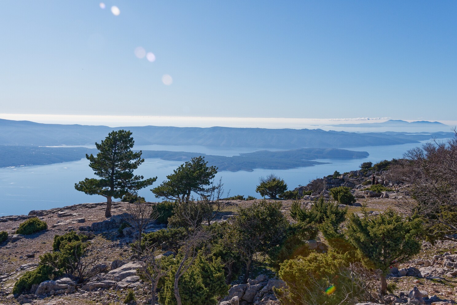 Blick von der Insel Brač auf Hvar
